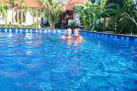 Swimming Pool Hokita Homestay