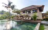 Kolam Renang 2 Radha Phala Resort & Spa
