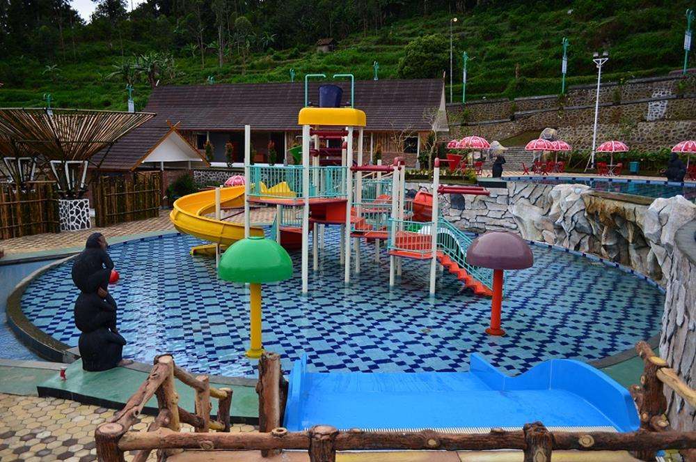 Ciwidey Valley Resort Hot Spring Waterpark - Hotel dekat Glamping Lakeside