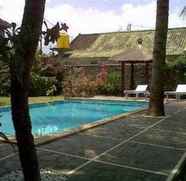 Swimming Pool 3 Padang Lovina Seaside Cottage