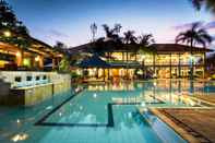 Kolam Renang Plagoo Holiday Hotel