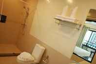 ห้องน้ำภายในห้อง Acca Patong