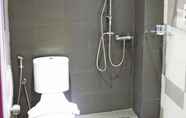 Toilet Kamar 5 Hote123