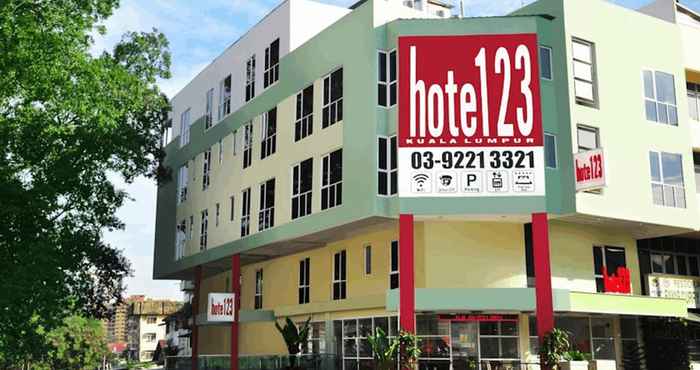 Bangunan Hote123