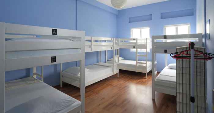 Bedroom GUSTI Bed & Breakfast Singapore