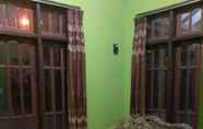 Common Space 3 Comfy 3 Bedroom at Anggrek Homestay