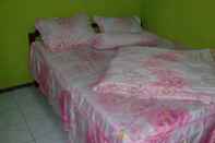 Bedroom Comfy 3 Bedroom at Anggrek Homestay