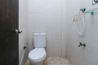 Toilet Kamar Wijaya Guesthouse Kuta