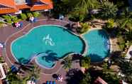 Kolam Renang 4 Royal Lanta Resort & Spa