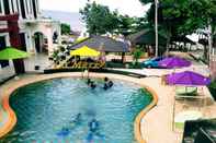 Kolam Renang La Merry Resort