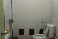 Toilet Kamar K77 Guest House Medan