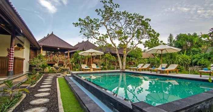 Swimming Pool Cassava Bungalow