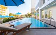 Swimming Pool 3 Recenta Suite Phuket Suanluang