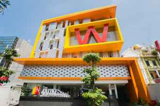 Luar Bangunan 4 The Win Hotel Surabaya