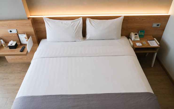 AllStay Hotel Semarang Simpang Lima Semarang - Deluxe Double Room Only Deluxe Double Room Only