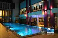 Kolam Renang OS Style Hotel Batam Powered by Archipelago