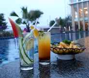 Swimming Pool 5 OS Style Hotel Batam Powered by Archipelago