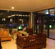 Restaurant 3 OS Style Hotel Batam Powered by Archipelago