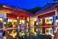 สระว่ายน้ำ The Bell Pool Villa Resort Phuket