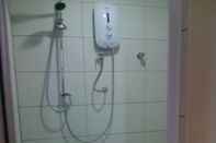 In-room Bathroom New Town Hotel Puchong