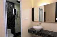 Toilet Kamar Hotel Zamburger Sungai Bakap