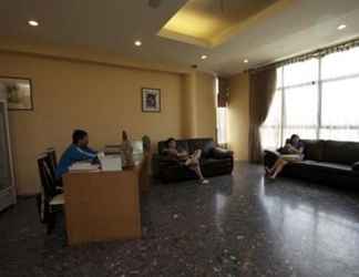 Lobby 2 Hotel Zamburger Sungai Bakap