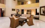 Lobi 2 New Town Resort Suites at Pyramid Tower
