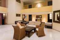 Lobi New Town Resort Suites at Pyramid Tower