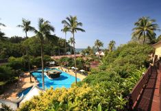 สระว่ายน้ำ 4 All Seasons Naiharn Phuket