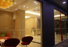 Lobby 5 Aurora Hotel
