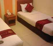 Bedroom 6 Sun Inns Hotel Equine, Seri Kembangan