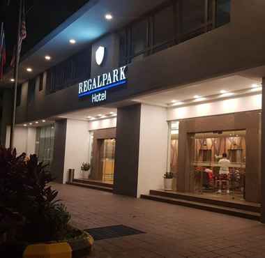 Luar Bangunan 2 REGALPARK Hotel Kuala Lumpur
