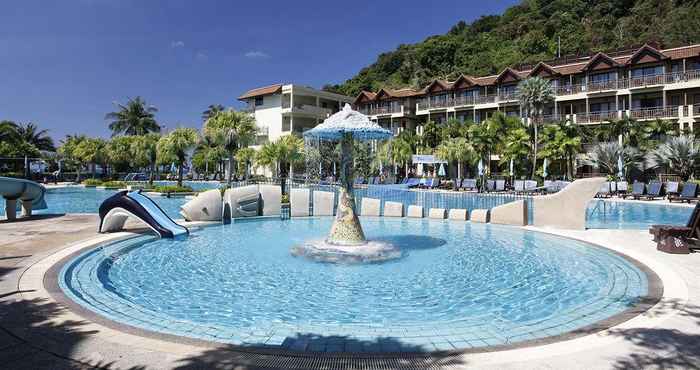 Swimming Pool Merlin Beach Resort