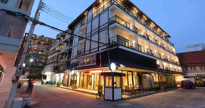 Luar Bangunan The Golden Ville Boutique Hotel