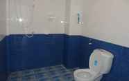 Toilet Kamar 5 Beach House Pattaya