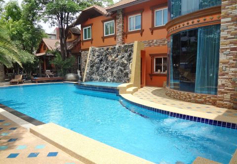 スイミングプール Khunsri Resort Art Boutique Hotel