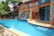 スイミングプール Khunsri Resort Art Boutique Hotel