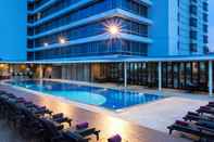 Swimming Pool Eastin Hotel Makkasan Bangkok