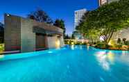 Swimming Pool 4 Manhattan Pattaya Hotel (SHA Extra Plus)