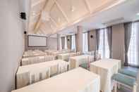 Functional Hall Manhattan Pattaya Hotel (SHA Extra Plus)