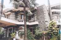 Exterior Arimbi Pejaten Suites