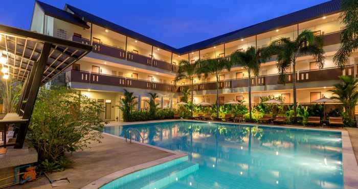 Kolam Renang Chaiyapruek Suites Pattaya