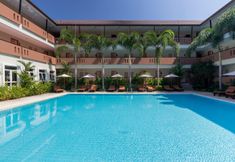 สระว่ายน้ำ 5 Chaiyapruek Suites Pattaya