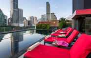 Swimming Pool 6 Maitria Mode Sukhumvit 15 Bangkok – A Chatrium Collection 