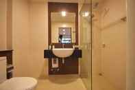 Toilet Kamar Nice Bangtao Beach Hotel