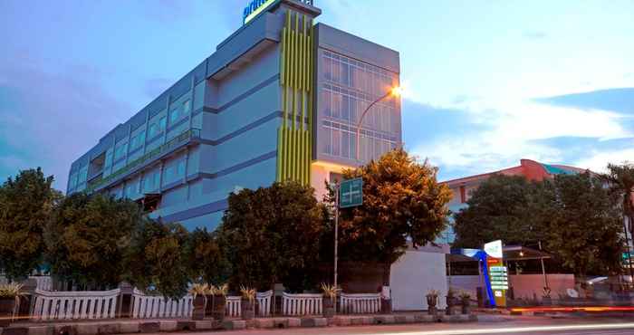 Exterior PrimeBiz Tegal