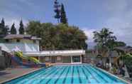 Swimming Pool 3 Villa Tjokro 