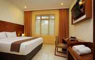 Bedroom 7 Multazam Syariah Hotel