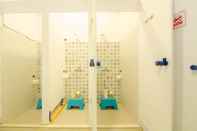 In-room Bathroom Butik Capsule Hostel