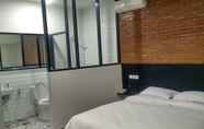 Kamar Tidur 5 Wisma 63